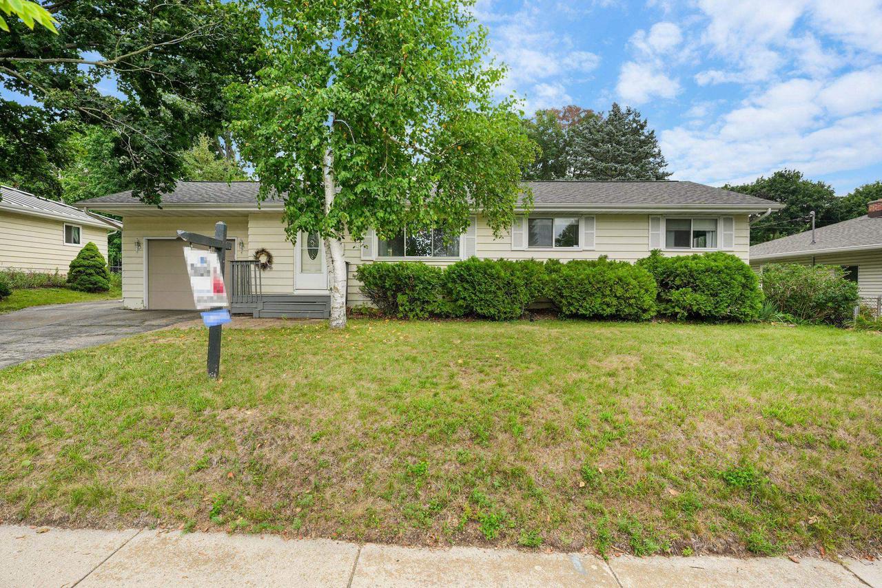 809 Flora LANE, Madison, WI 53714