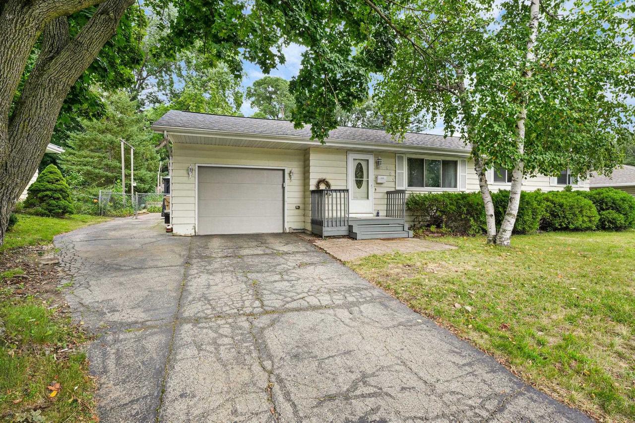 809 Flora LANE, Madison, WI 53714 — photo 2
