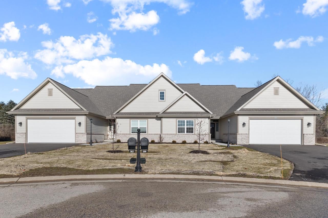 1793 Cedar Ridge Drive 215-1 — photo