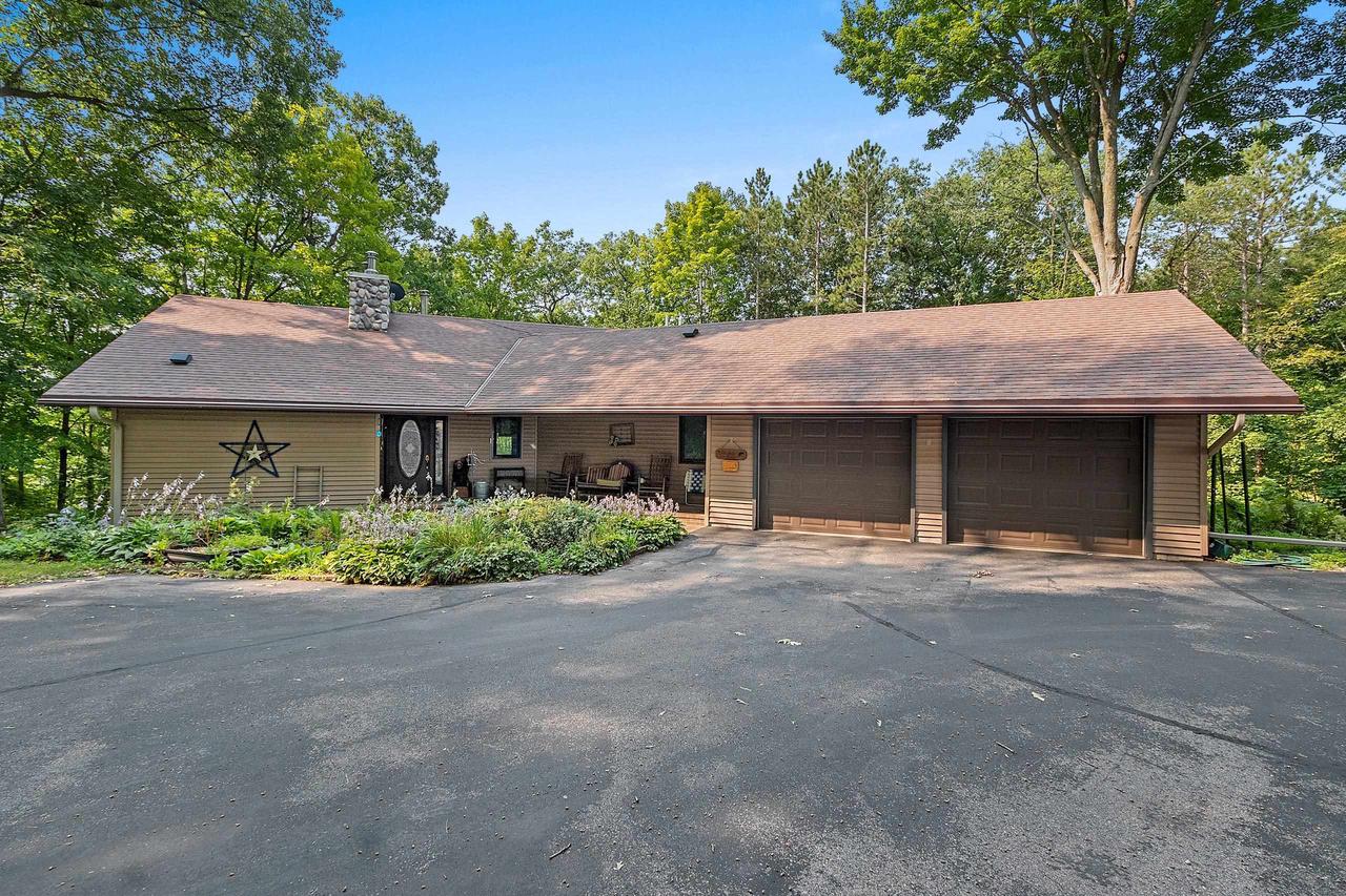 5600 Finnegan Lake Lane — photo