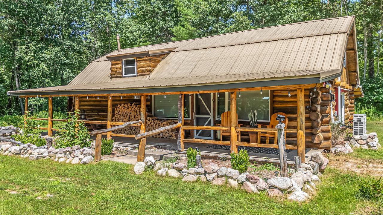 N17187 Boulder Ridge Drive, Beecher, WI 54156
