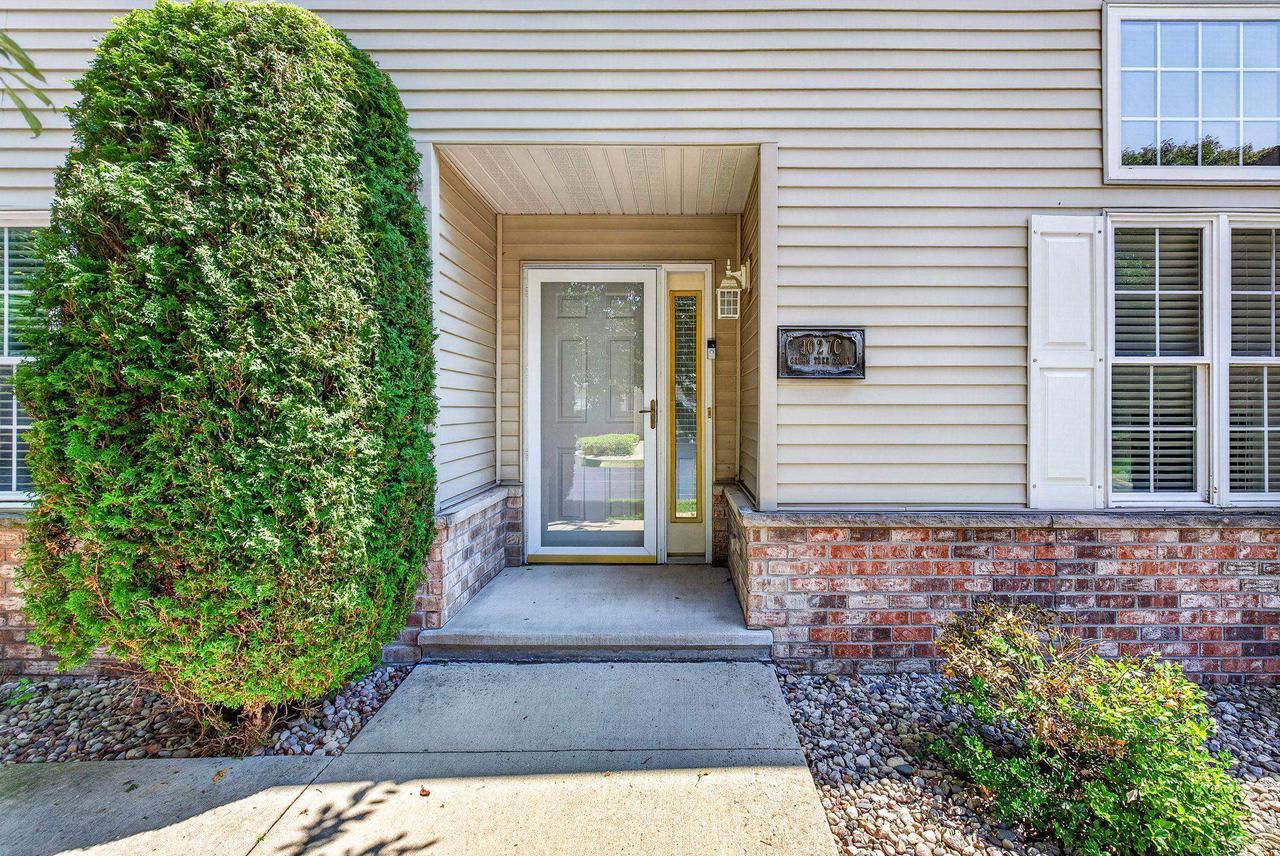 1027 E Green Tree COURT, Appleton, WI 54915 — photo 3