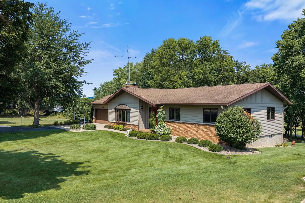 S2970 Golf Course Road, Reedsburg, WI 53959 — photo 2
