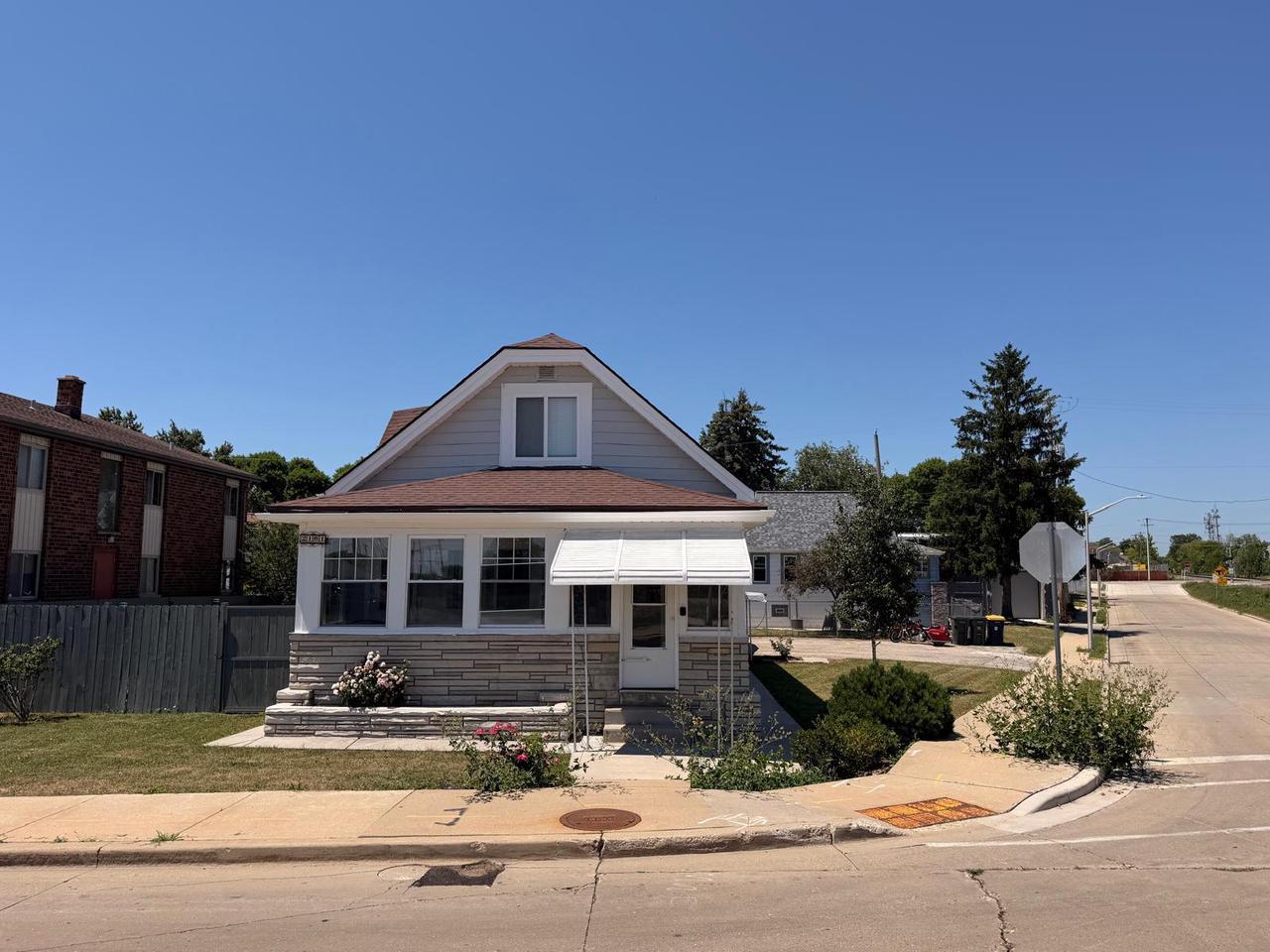 2101 S 60th Street — photo