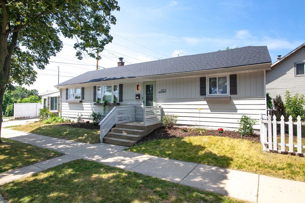 6101 W Fairview Avenue — photo