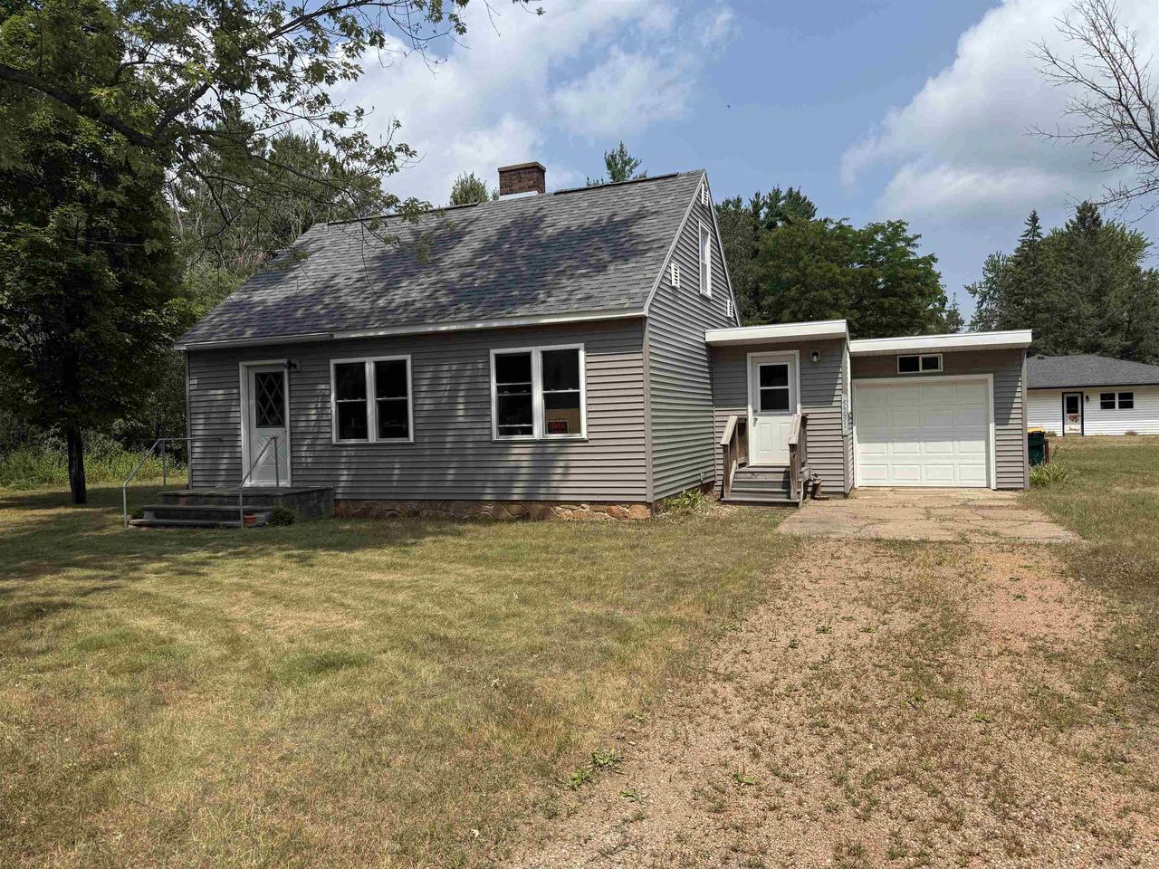 5231 Beach Road — photo