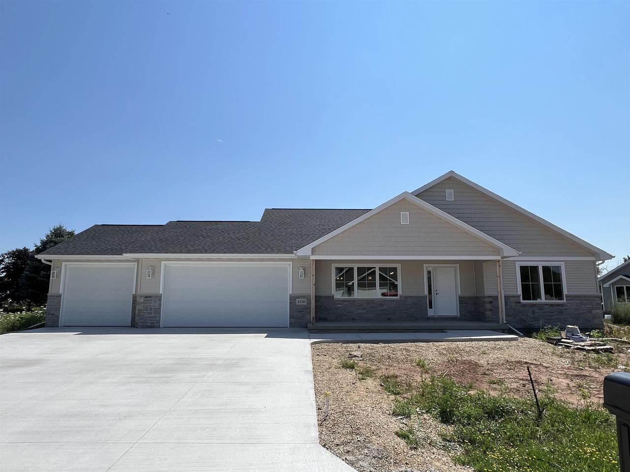 1430 Caroline Drive — photo