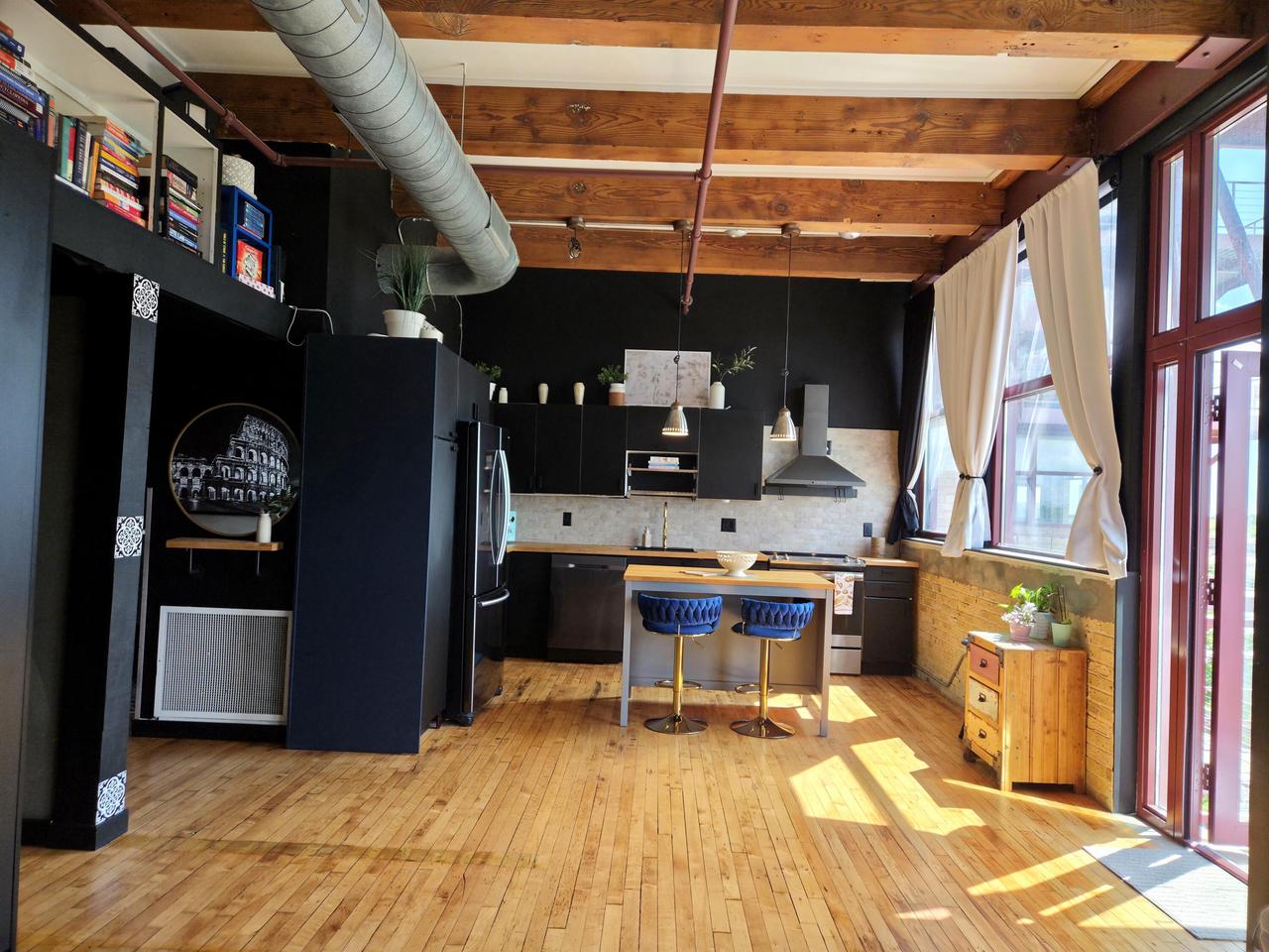 215 W Maple Street 307 — photo