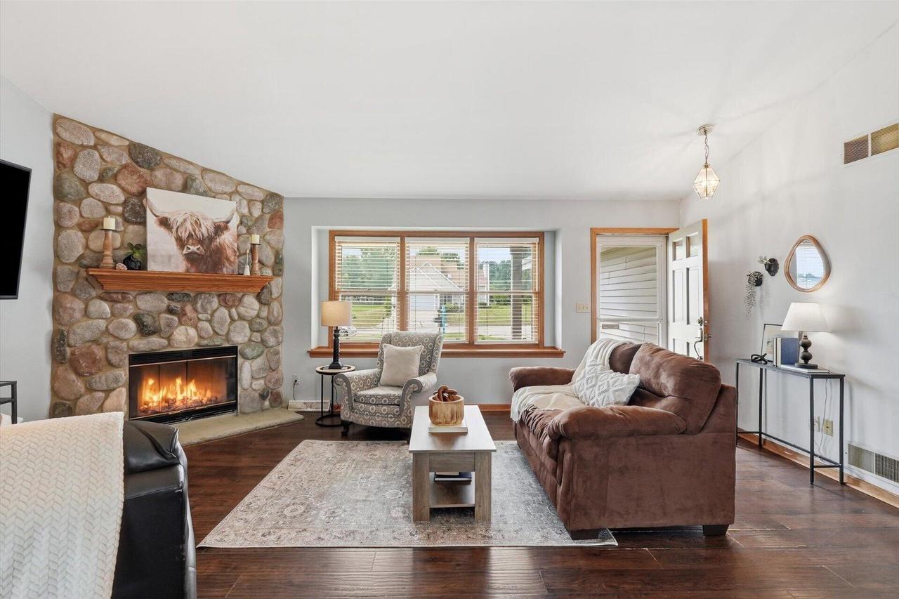 124 Small Farm ROAD, Mukwonago, WI 53149 — photo 3