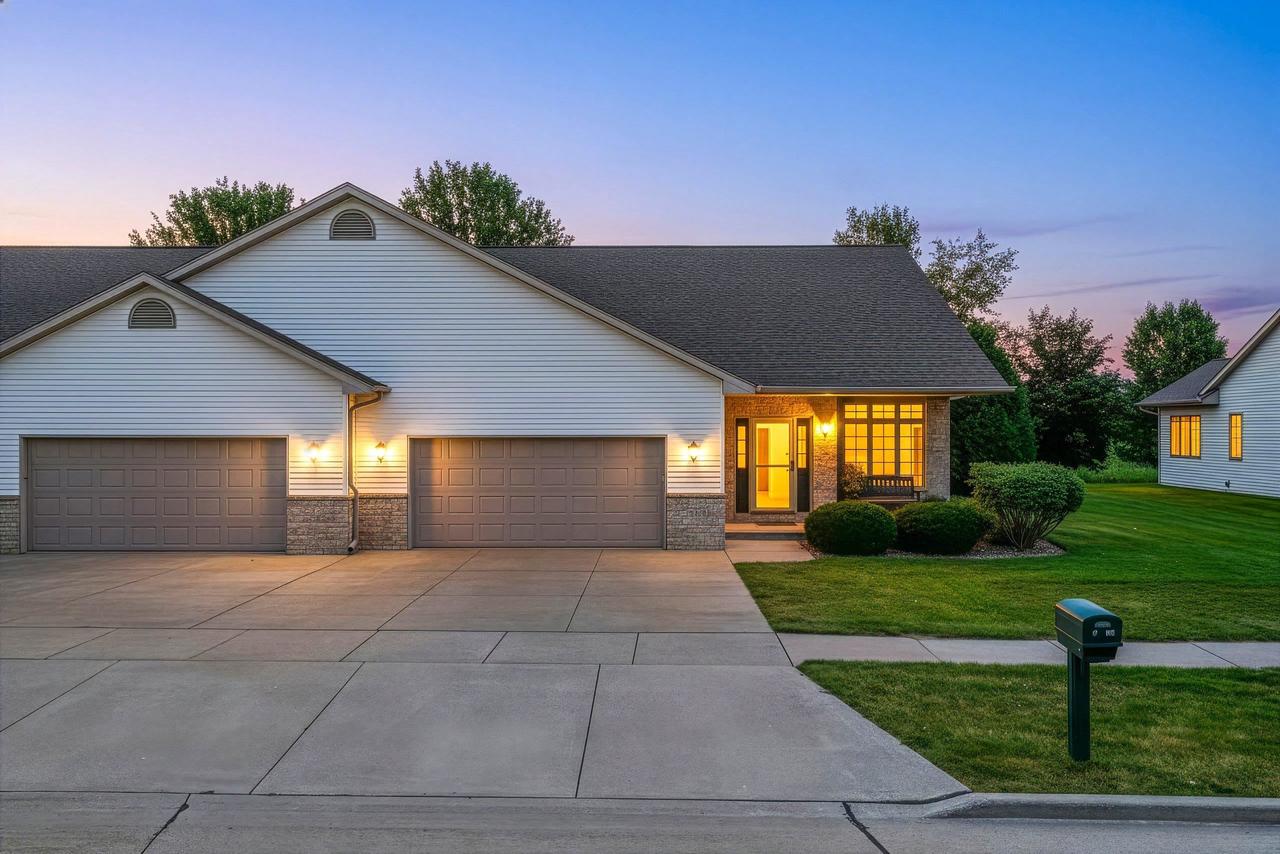 4716 N Fallview Lane, Appleton, WI 54913