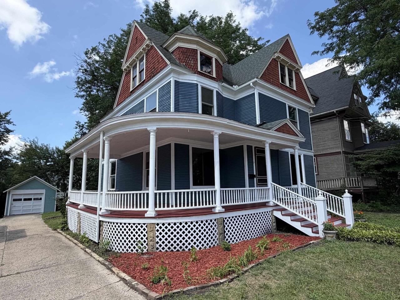 21 N Atwood Avenue — photo