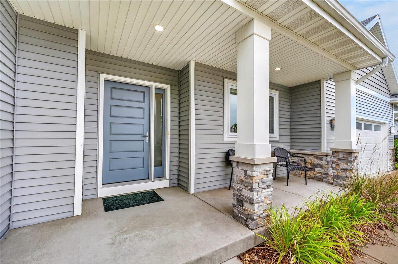1908 Raptor DRIVE, Verona, WI 53593 — photo 2