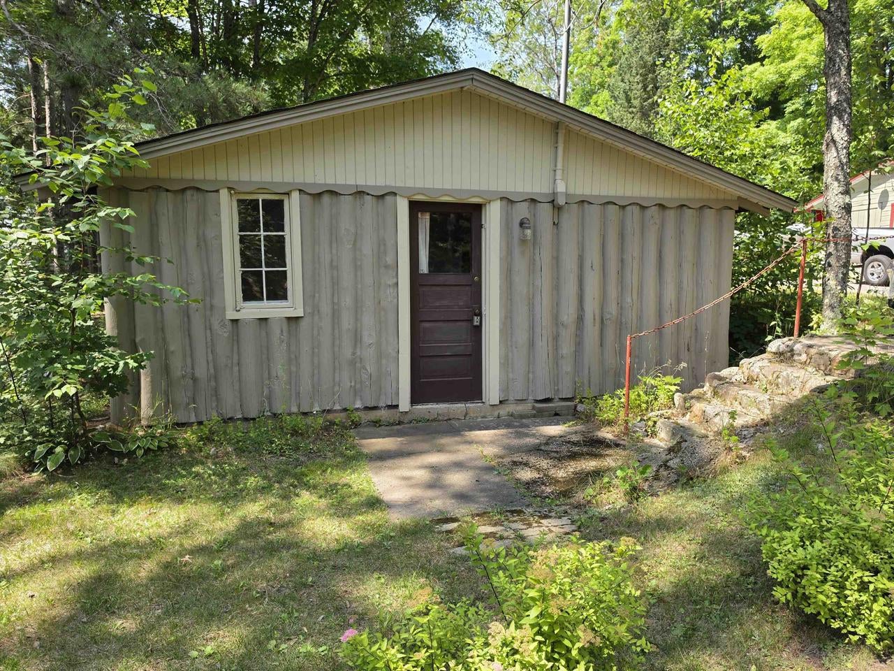 5171 Sea Lion Lake Road — photo