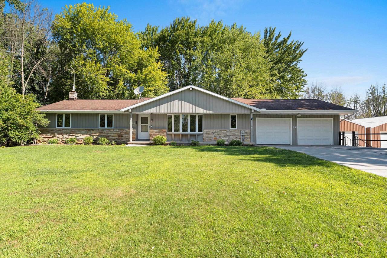 5025 Luxemburg Road — photo