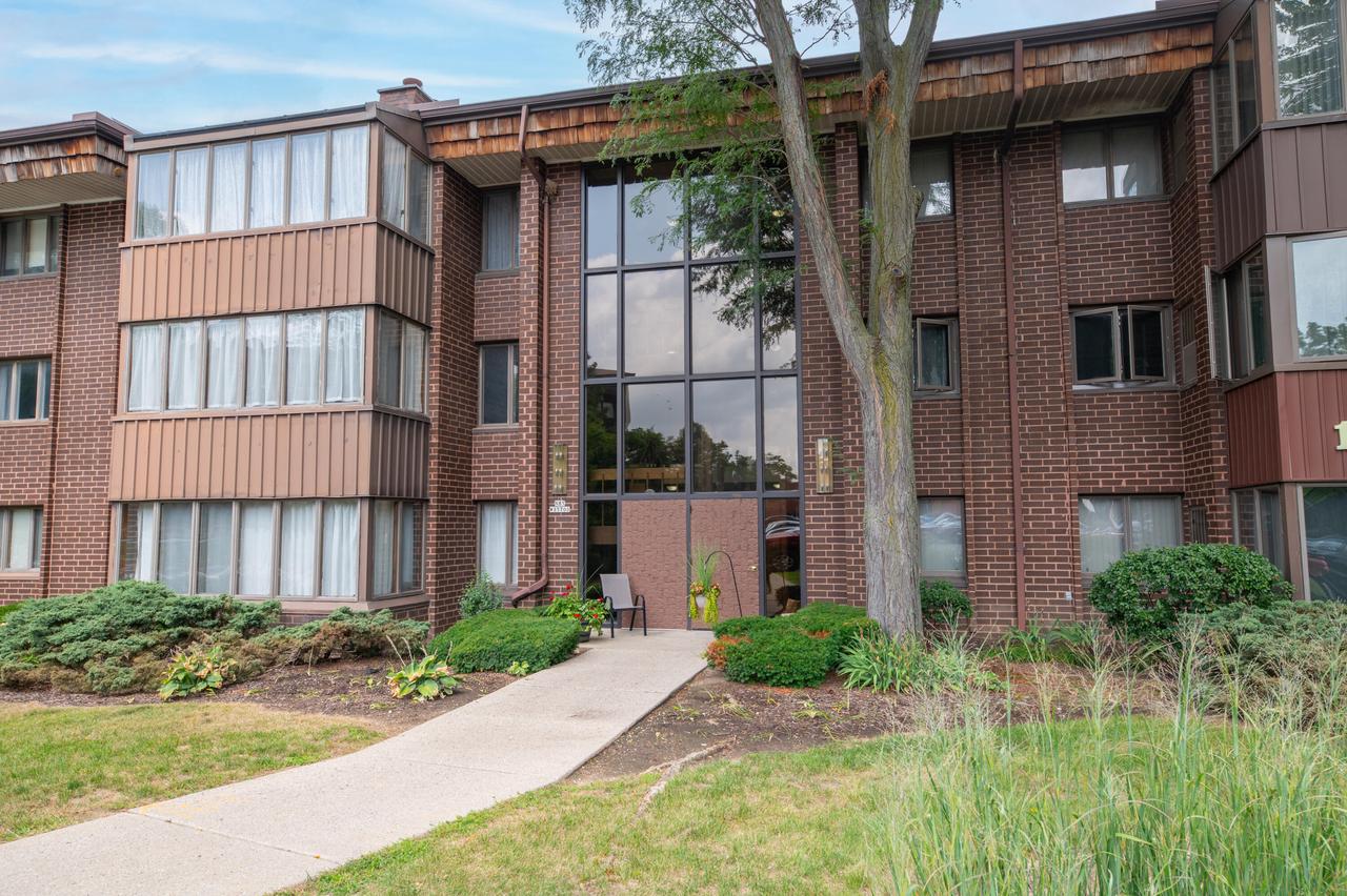N85W15700 Ridge ROAD 104, Menomonee Falls, WI 53051