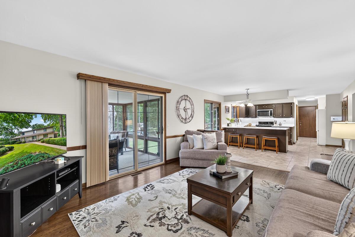 3420 Taurus DRIVE, Racine, WI 53406 — photo 2