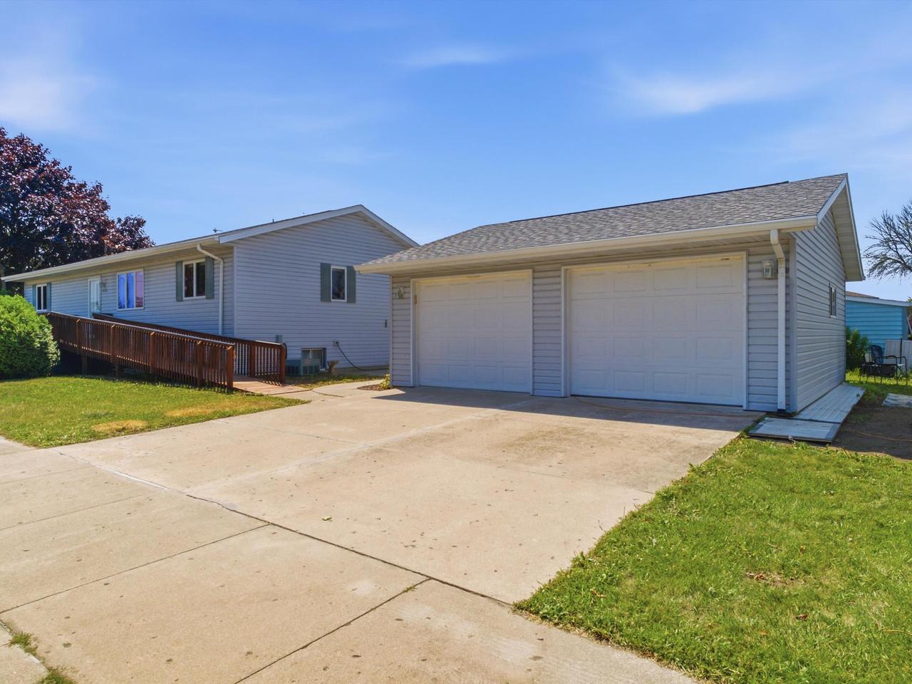 2702 Wilson St, Two Rivers WI 54241 — photo 3