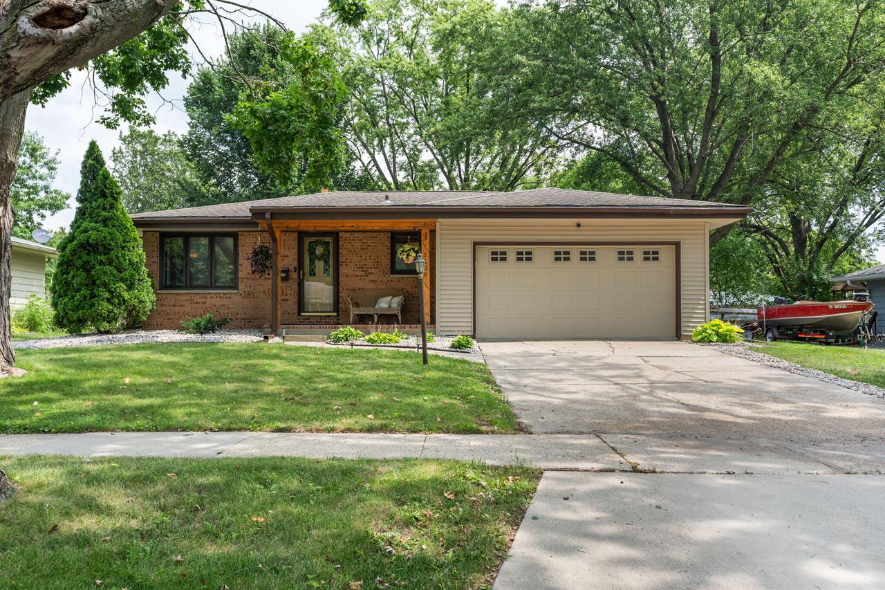 1108 Erie Drive — photo
