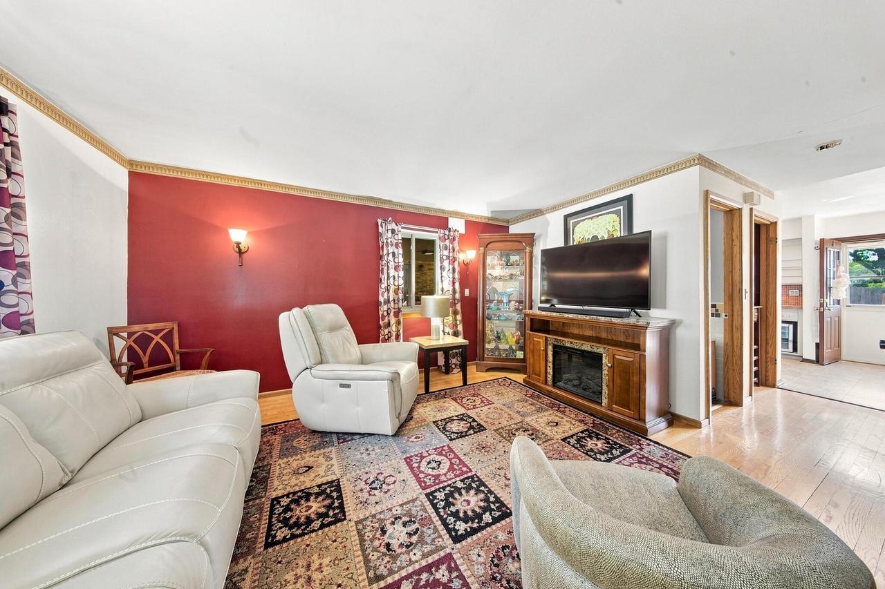9901 W Beloit ROAD, Milwaukee, WI 53227 — photo 3
