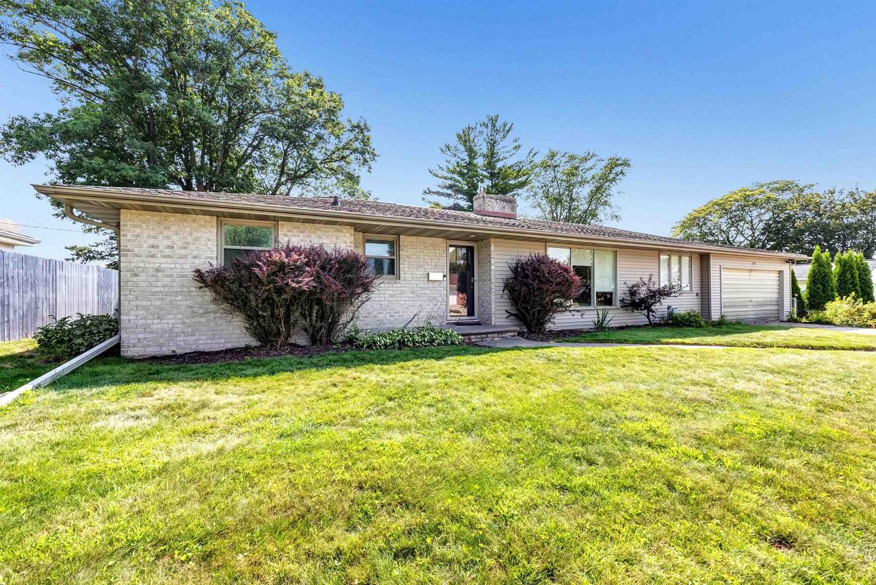 1131 St Agnes Drive — photo