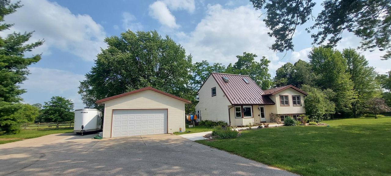 N2720 Resthaven ROAD, Rubicon, WI 53078 — photo 2