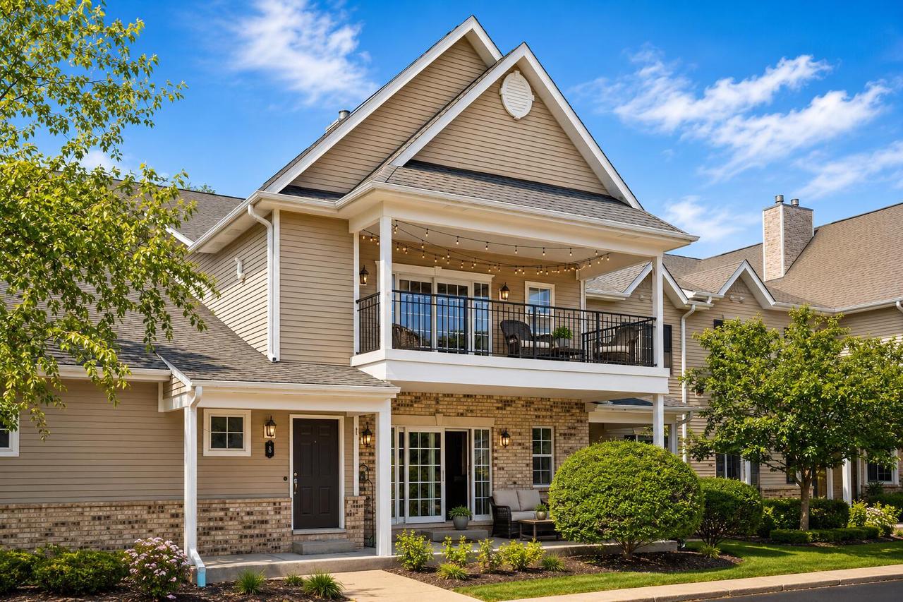 7942 Williamsburg Court 201 — photo