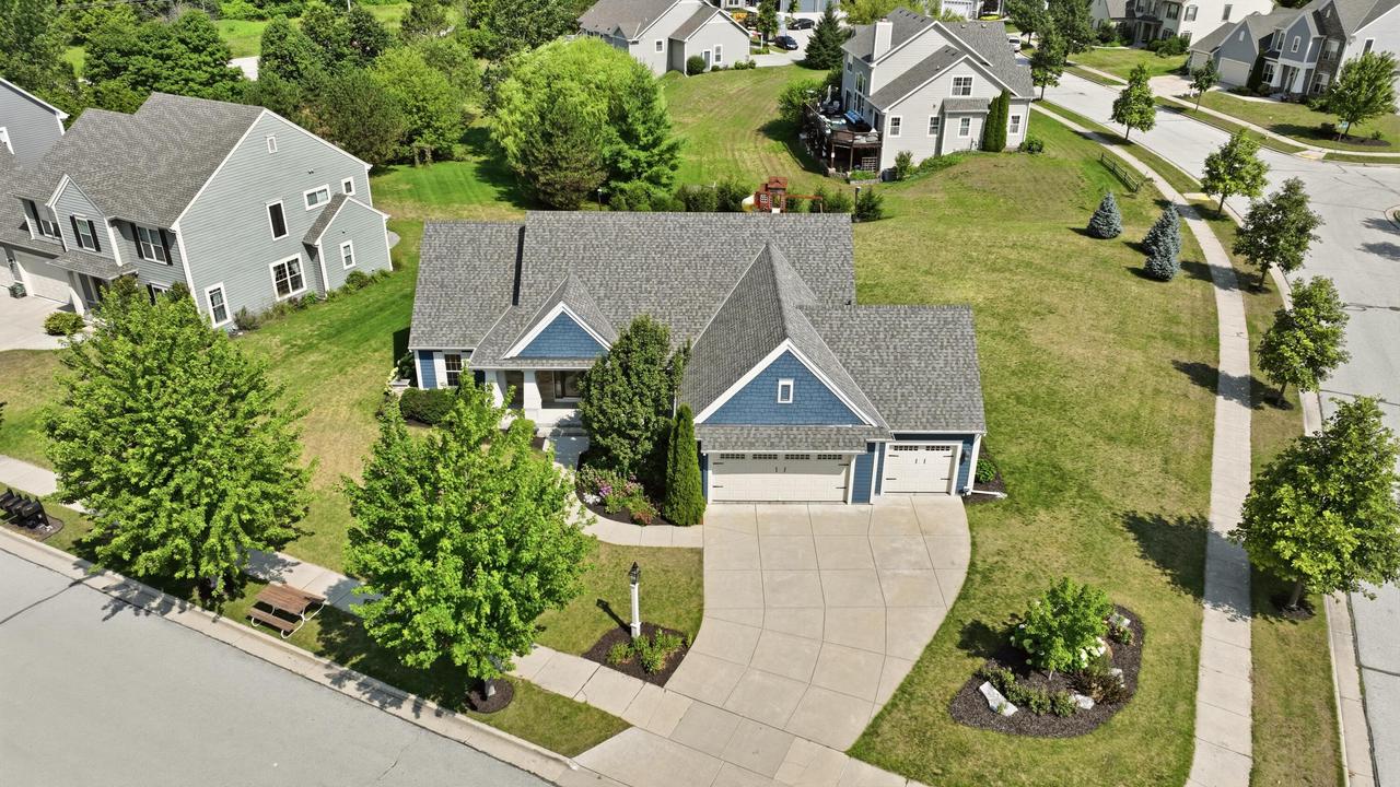 1724 Moccasin Trail — photo
