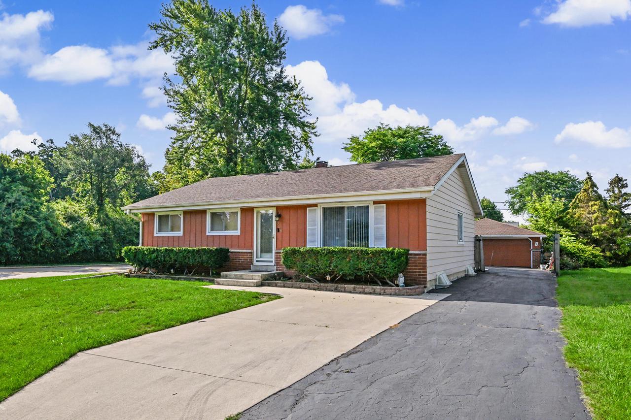 2115 6 Mile ROAD, Racine, WI 53402 — photo 2