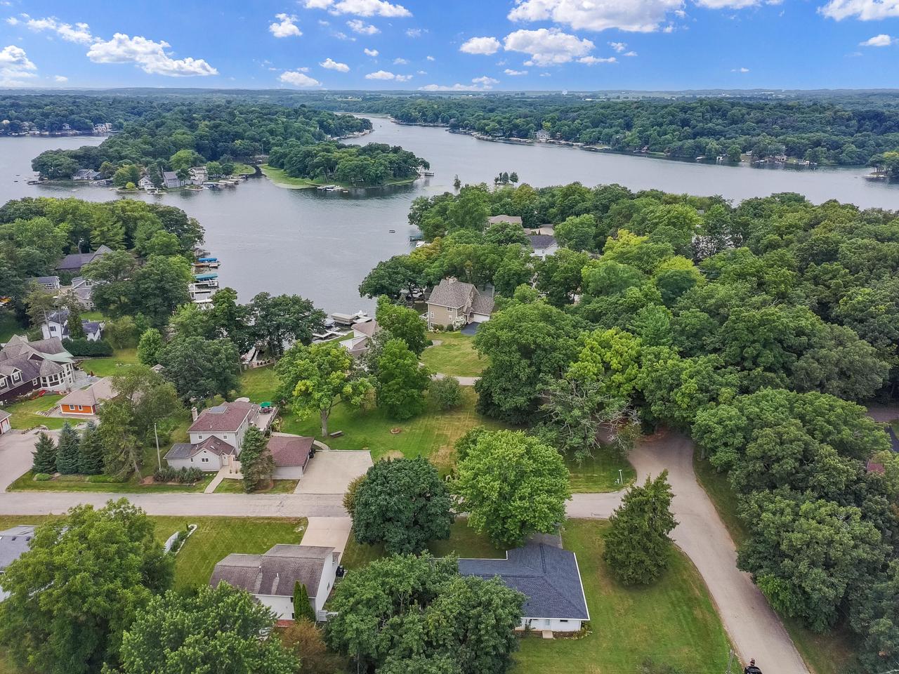 N7694 Rendell DRIVE, Elkhorn, WI 53121 — photo 3