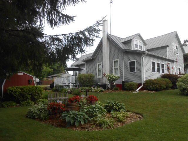 721 Field Avenue — photo