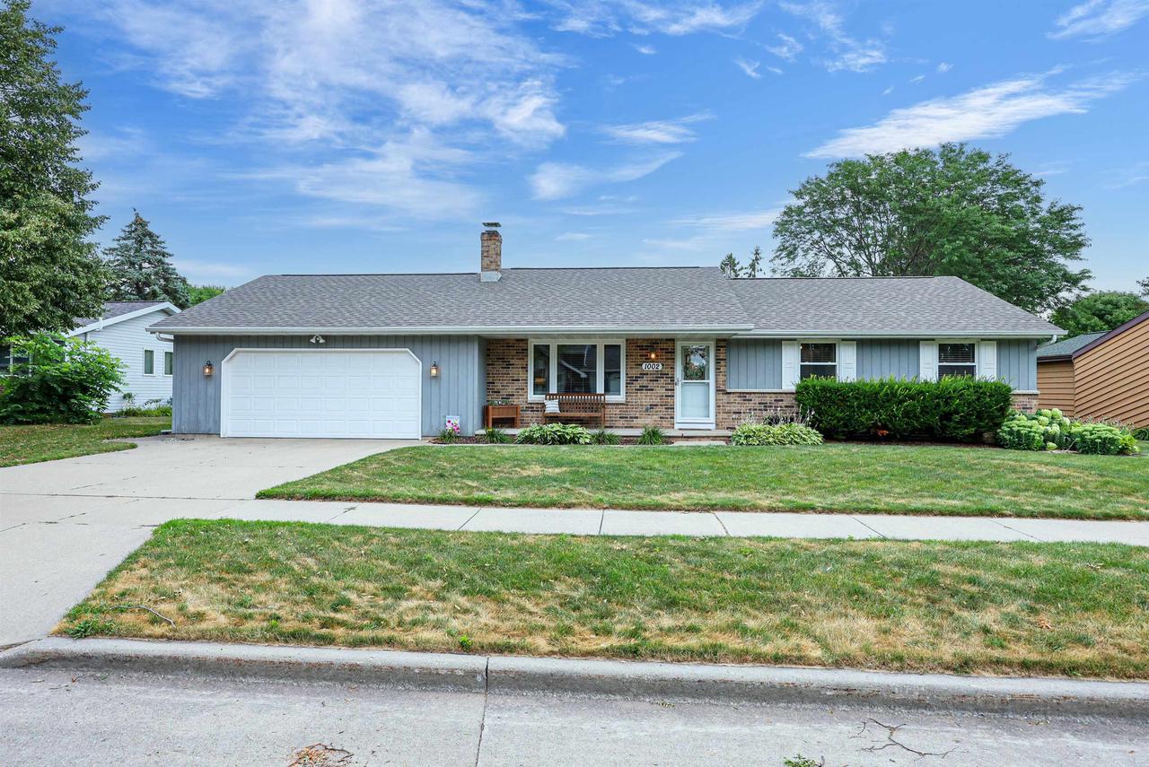 1002 S Covenant Lane, Appleton, WI 54915