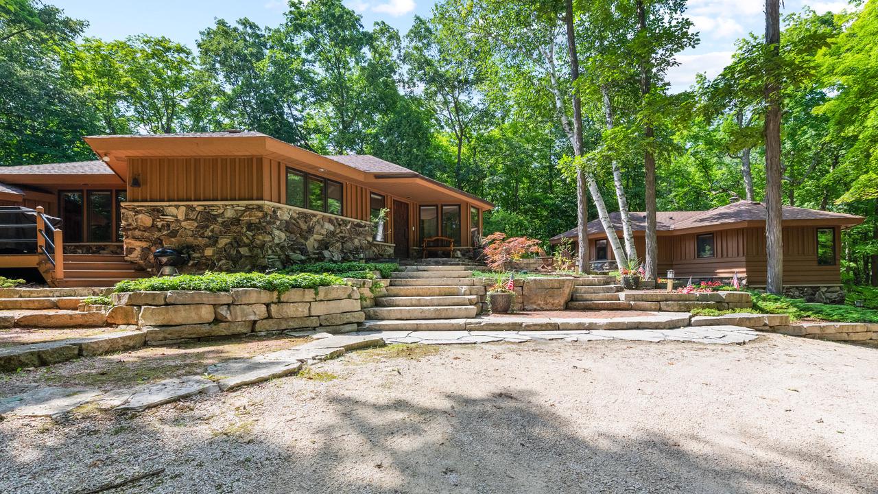 2775 E Moraine Drive — photo
