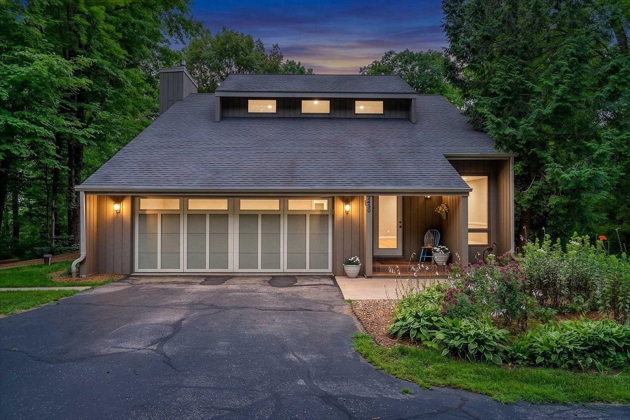 4430 Country Aire Court — photo