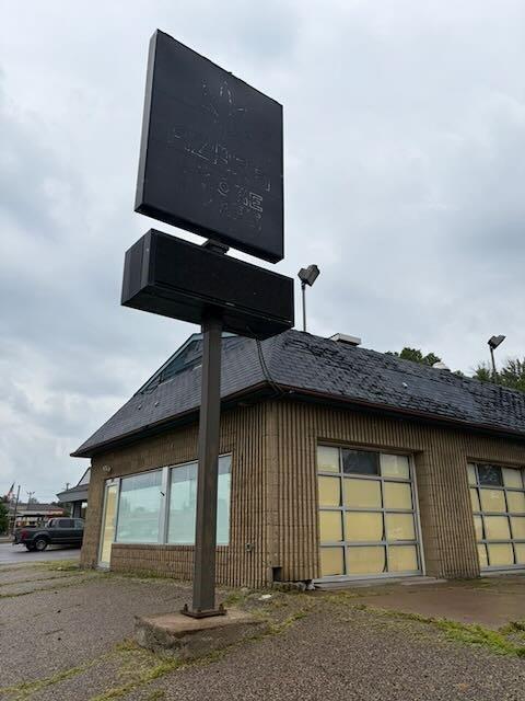 1420 Broadway Street — photo
