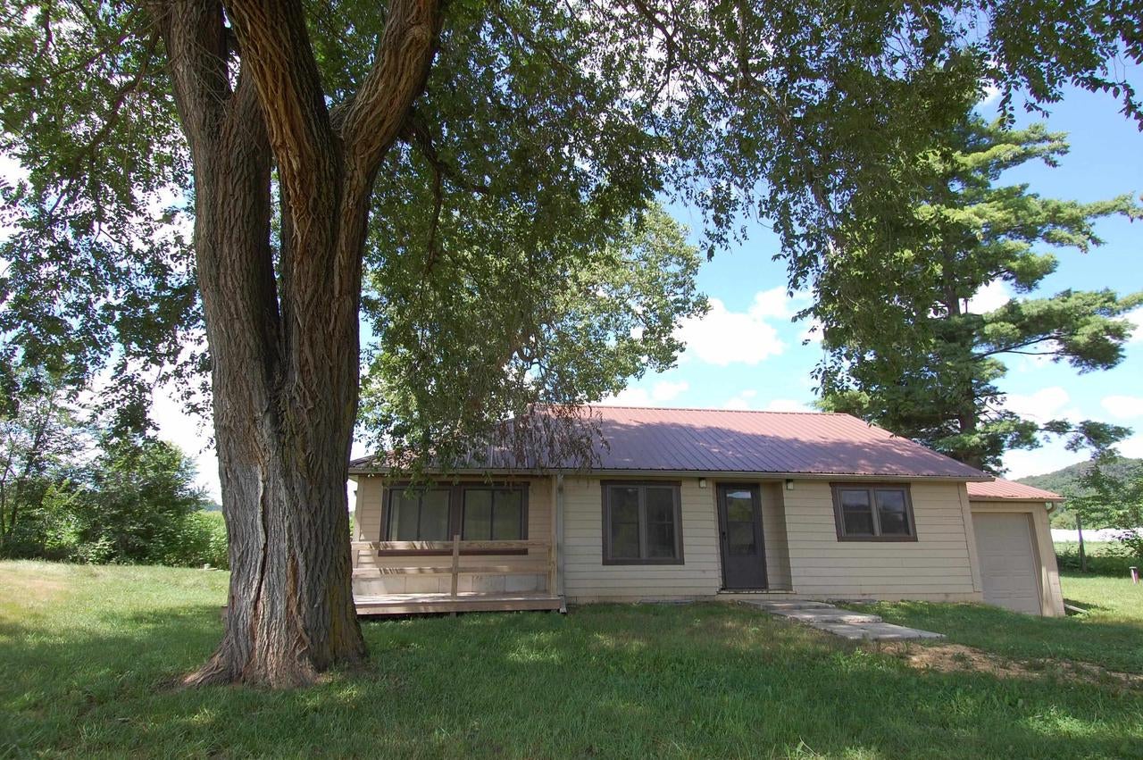 6396 State Rd 130 ROAD, Avoca, WI 53506 — photo 2