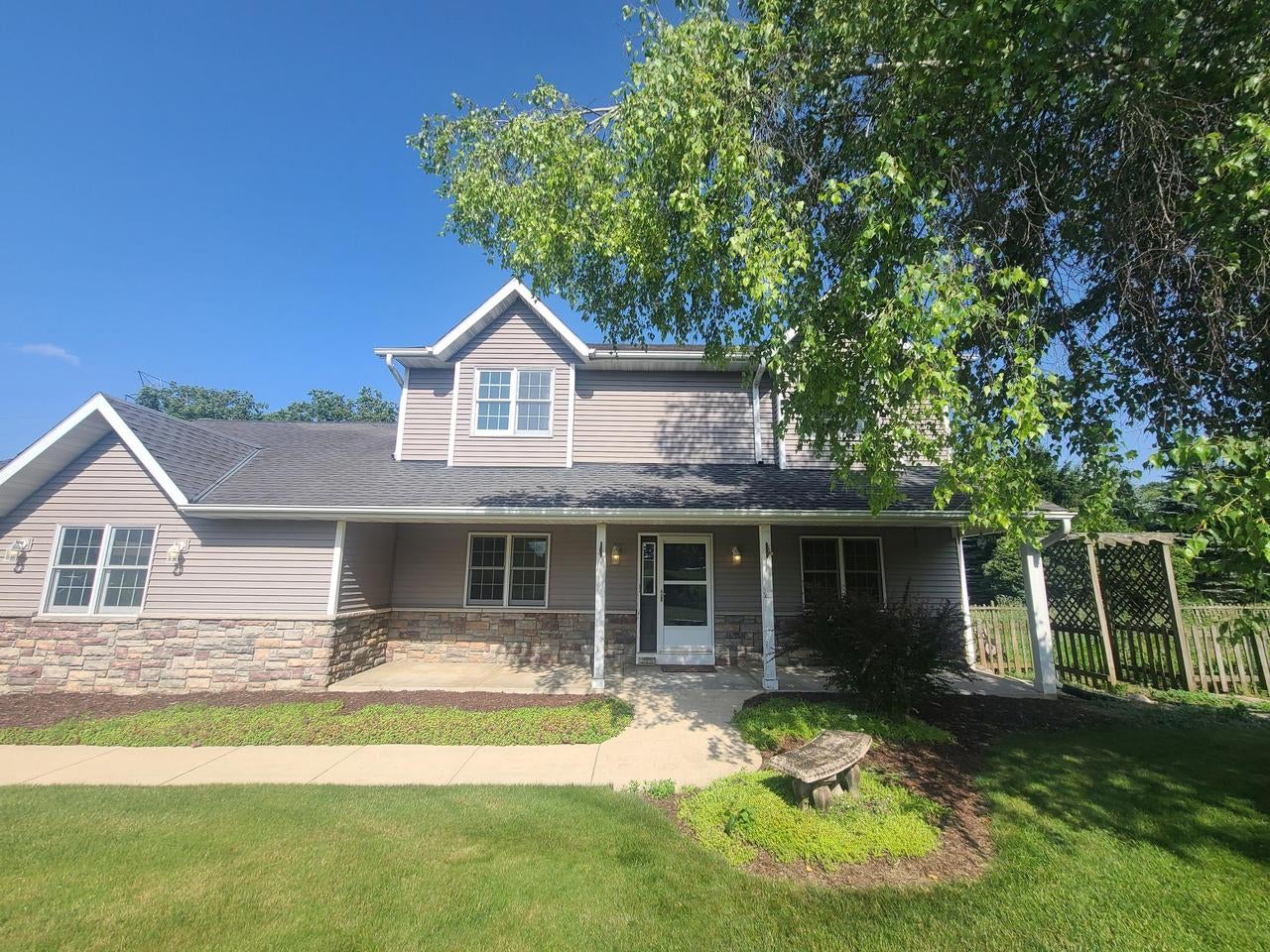 W220S3864 Crestview Drive — photo