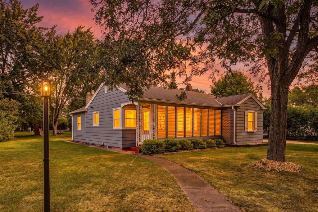 2404 Willis Avenue — photo
