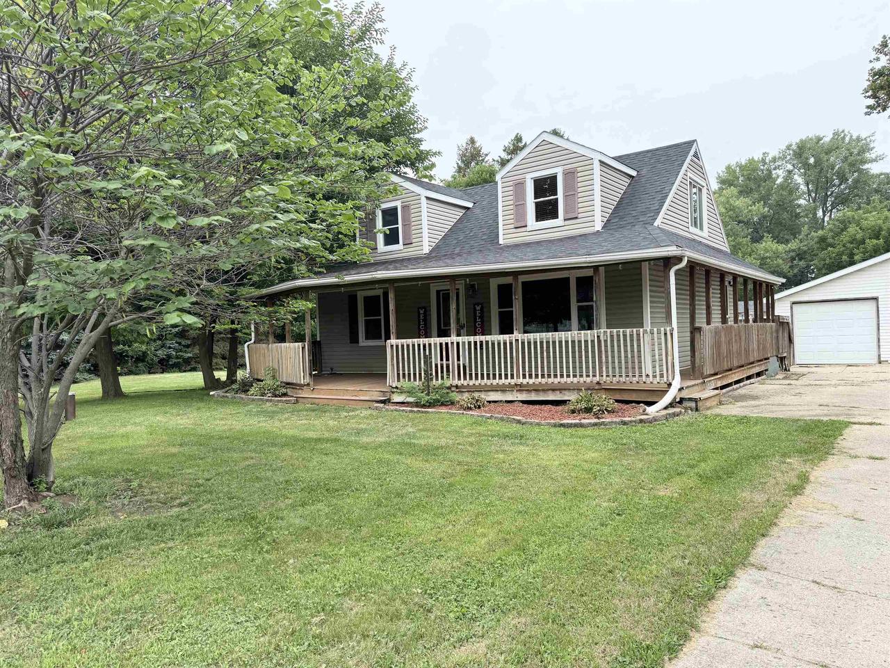 441 E Acorn DRIVE, Beloit, WI 53511