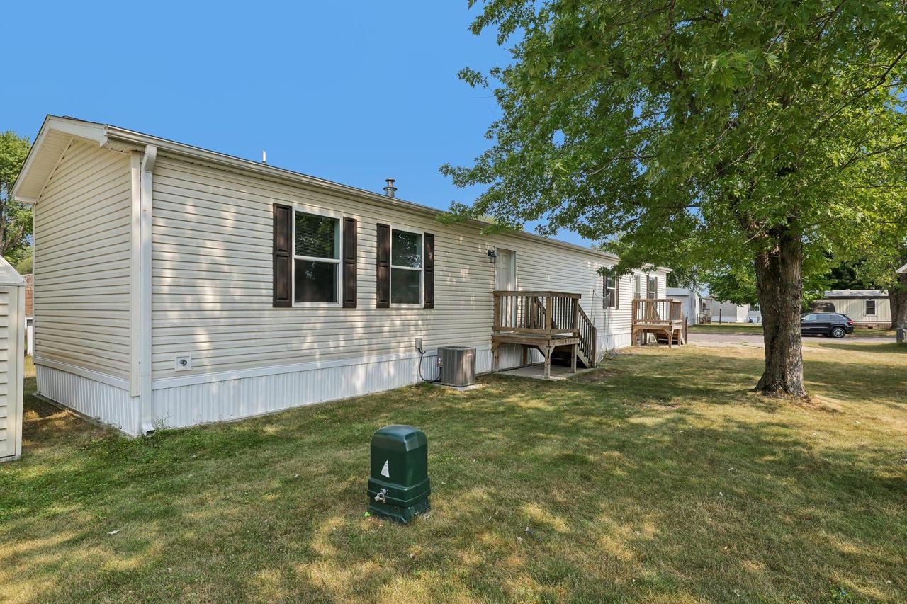100 Crimson Drive — photo