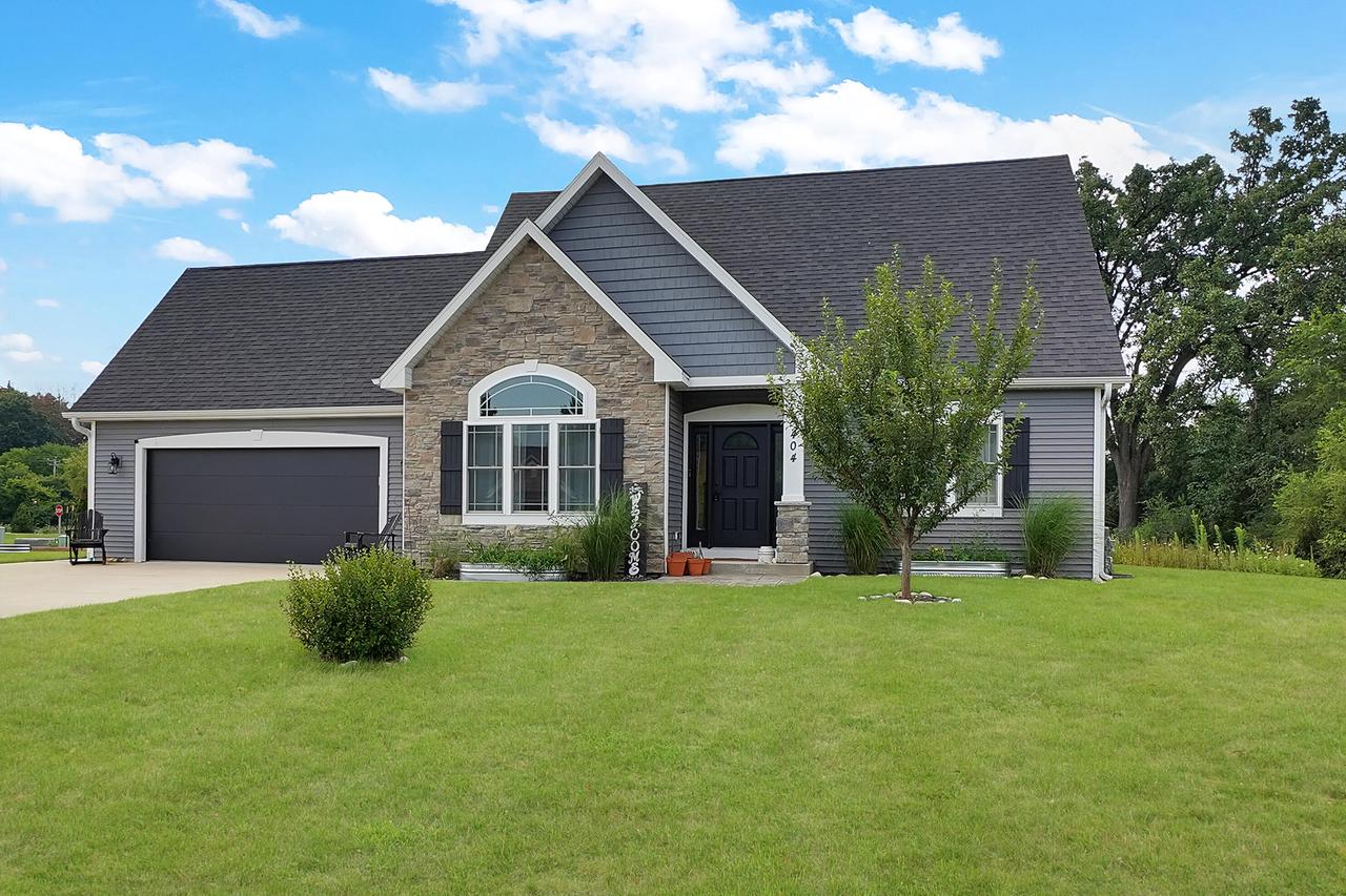 404 Appletree LANE, Eagle, WI 53119 — photo 2