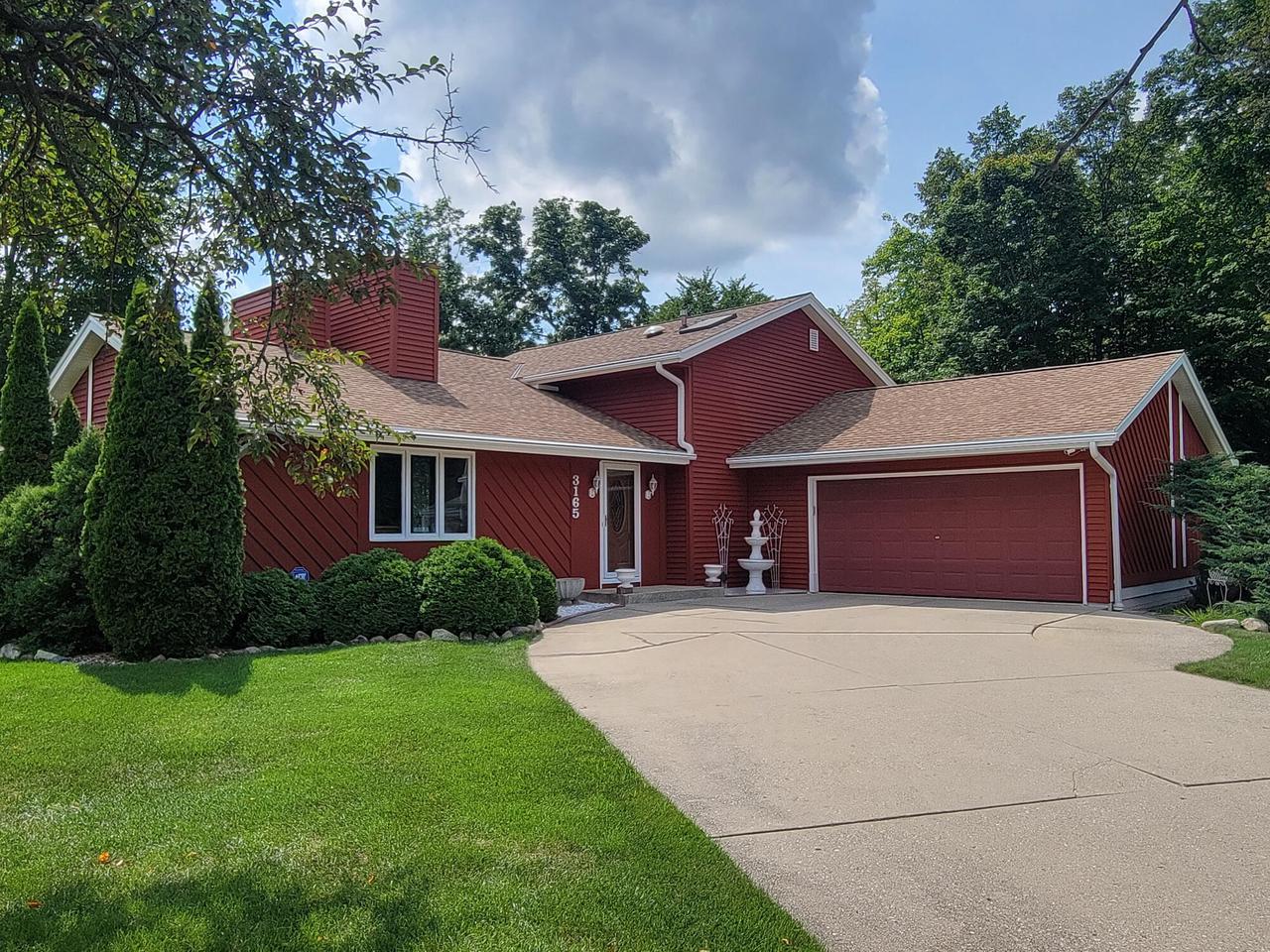 3165 S Manor Court — photo