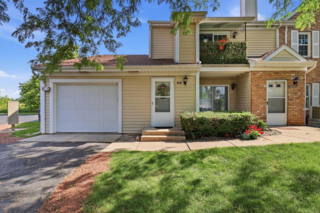 7040 Mariner Drive 202 — photo