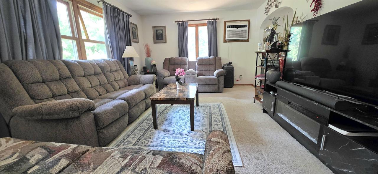 406 Riviera STREET, Avoca, WI 53506 — photo 2