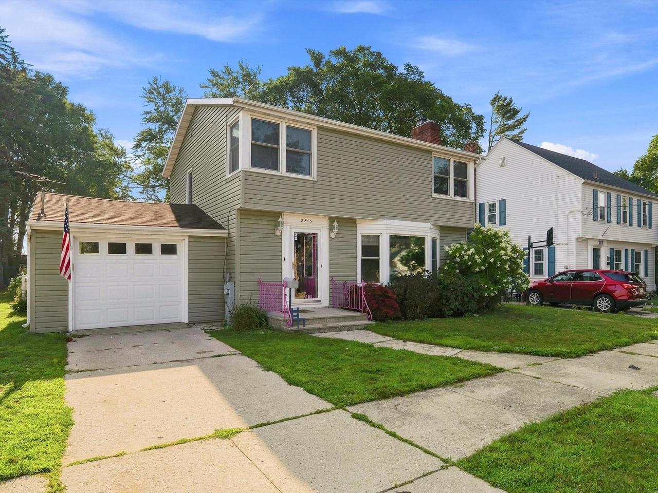 2815 School STREET, Two Rivers, WI 54241