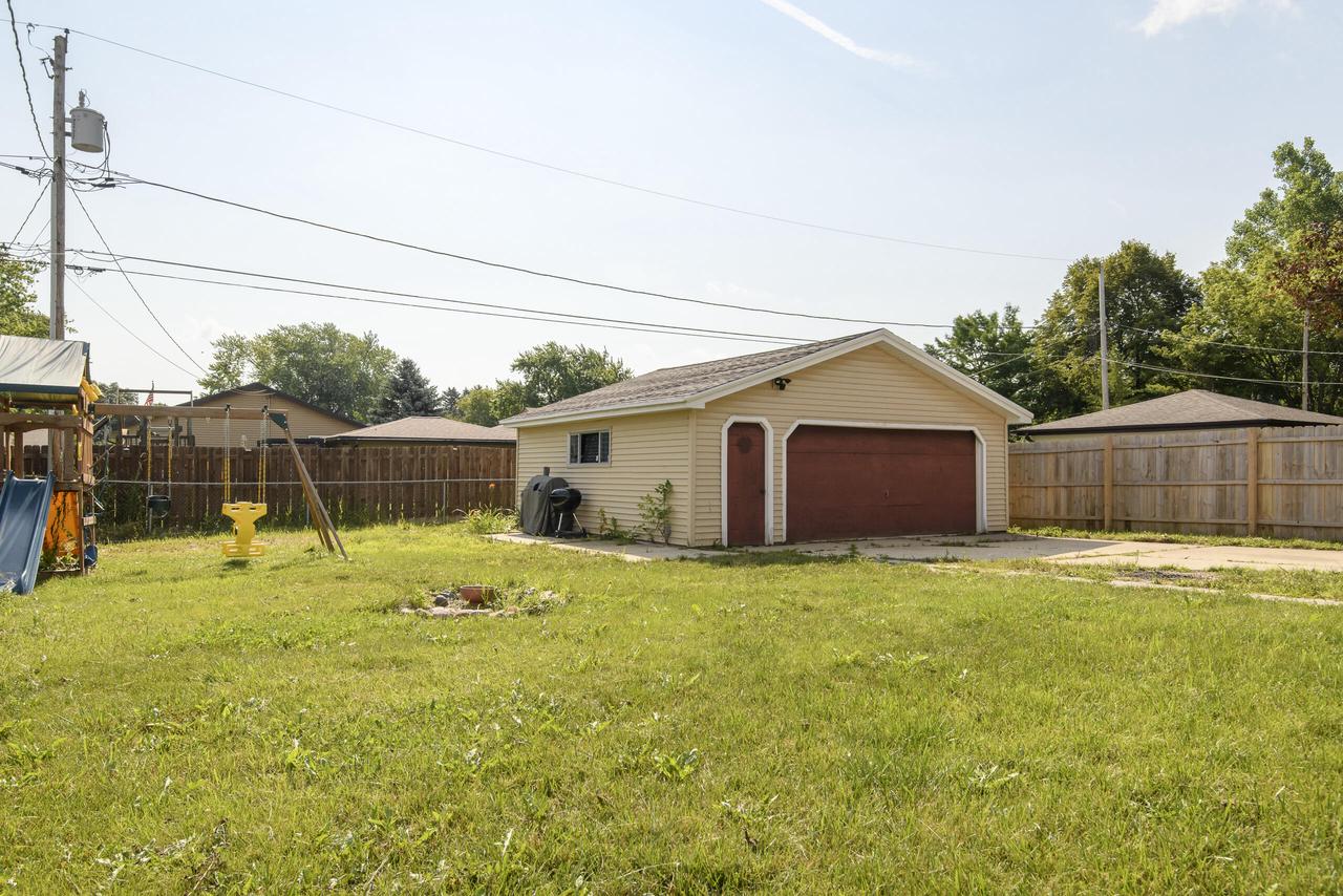 6727 Lone Elm DRIVE, Racine, WI 53402 — photo 2