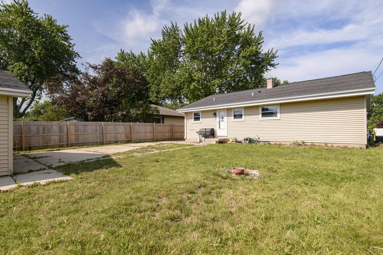6727 Lone Elm DRIVE, Racine, WI 53402 — photo 3