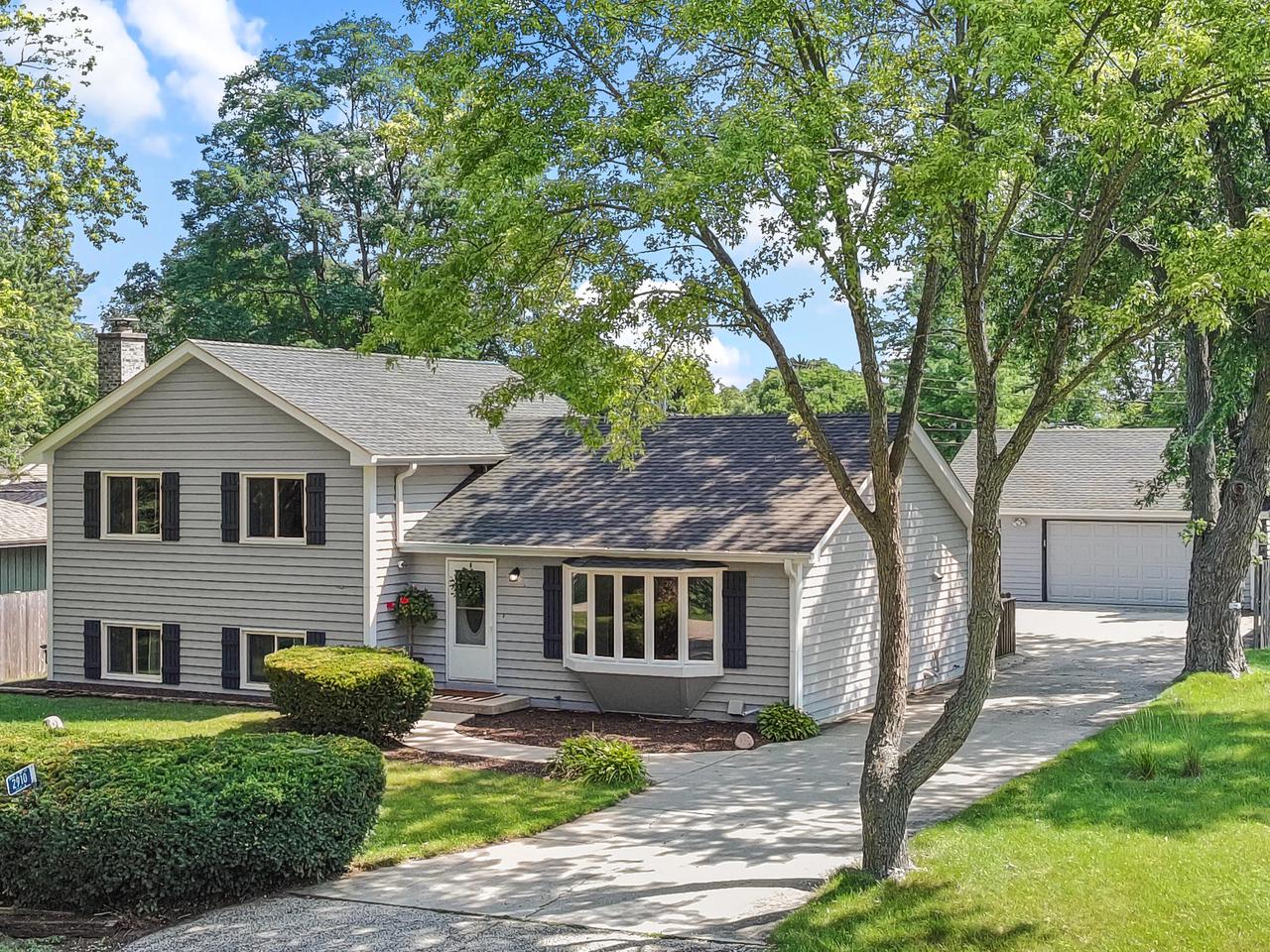 2910 Hickory Lane — photo