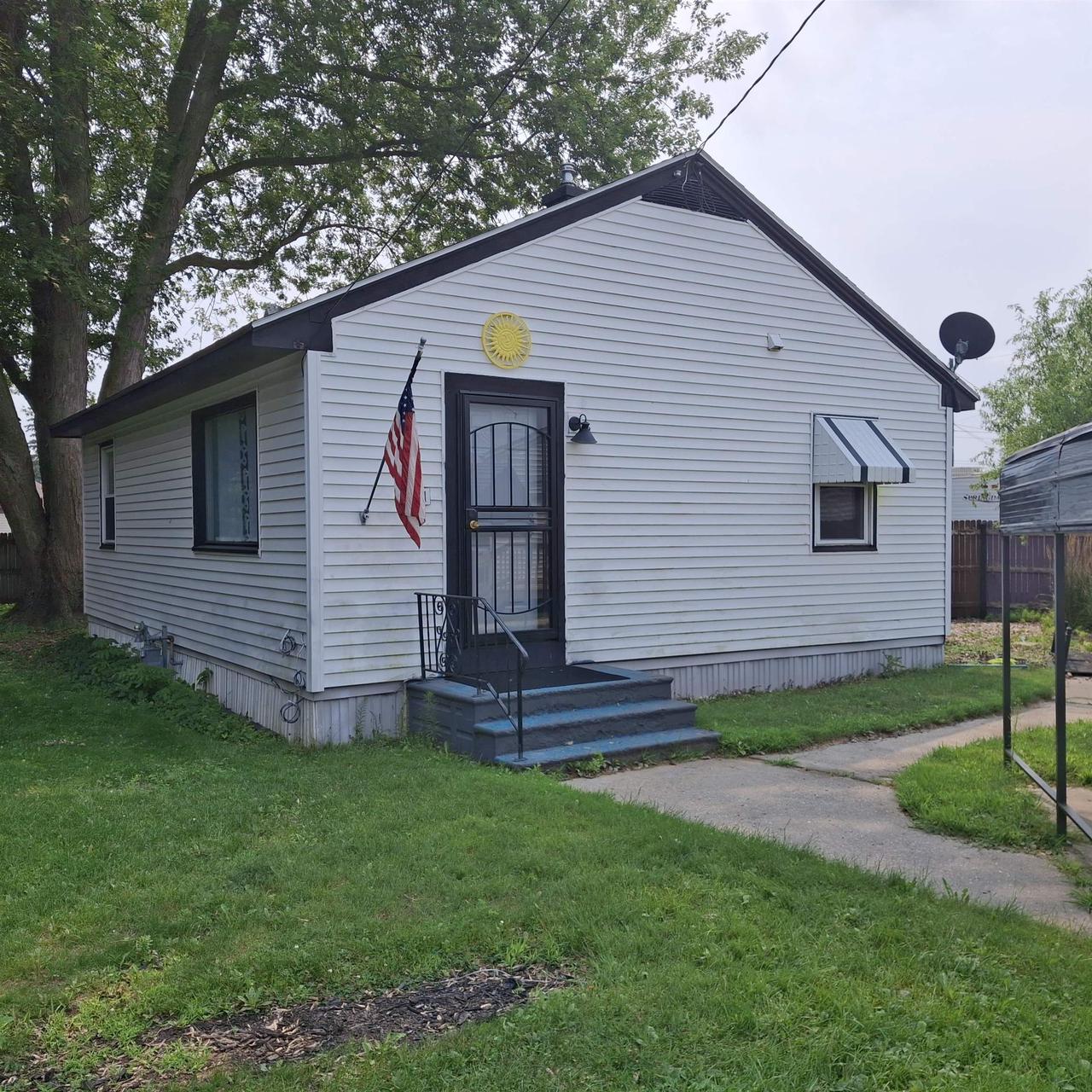 921 Raton Court, Manitowoc, WI 54220 — photo 2