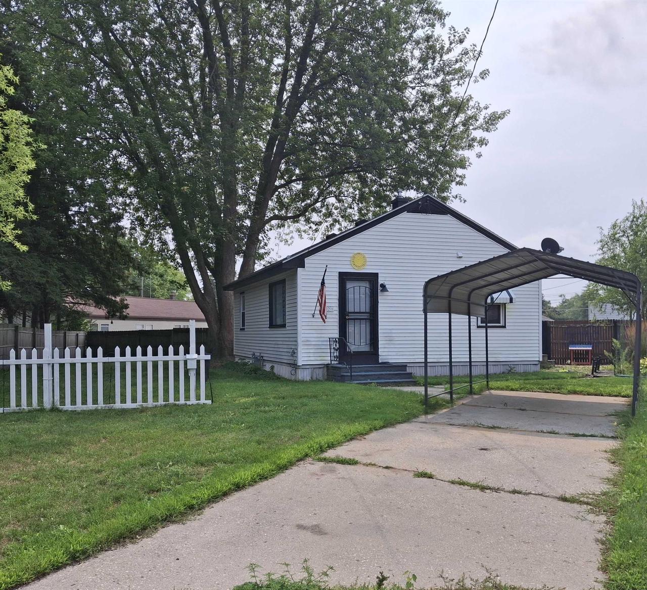 921 Raton Court, Manitowoc, WI 54220 — photo 3