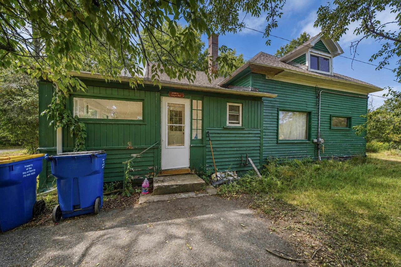 2109 Logan Avenue — photo
